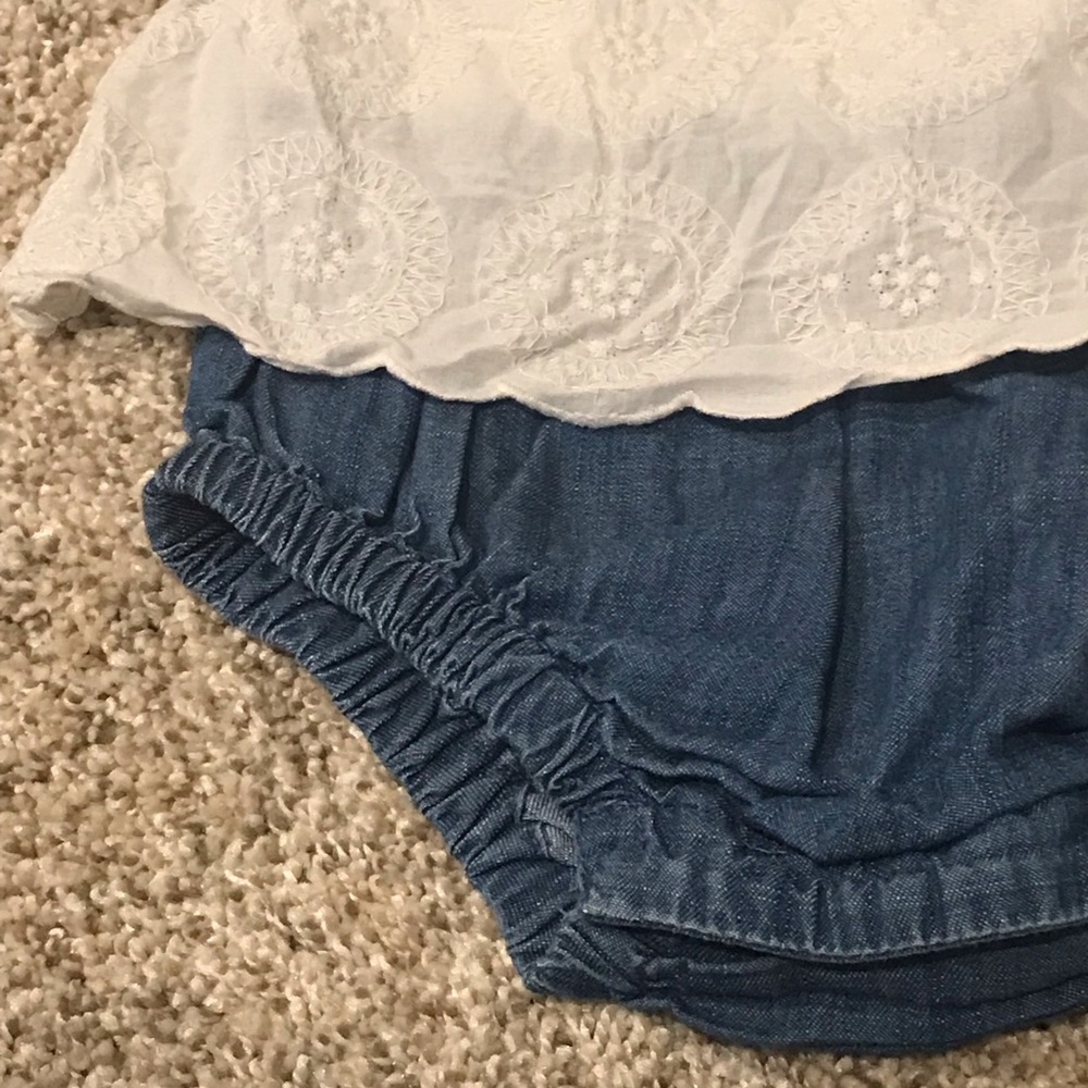 🌿Carter’s Romper🌿 - Picture 5 of 6